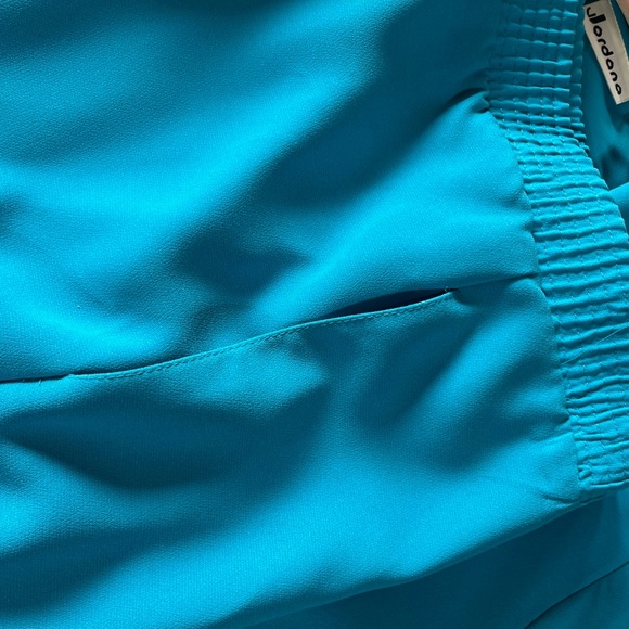 VINTAGE JORDANA (XL) TURQUOISE 2 PIECE PANT SUIT WITH FLORAL EMBROIDERY - Picture 10 of 12